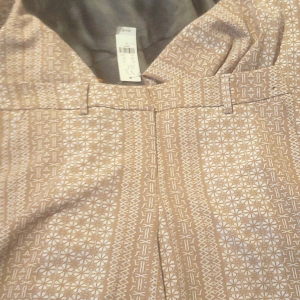 New York & Co tan pans Size 6
